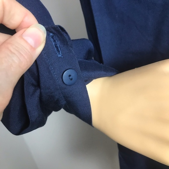 Vintage Women's Tunic Top 100% Silk | V-Neck | Long Sleeves Size: Medium - Picture 3 of 10